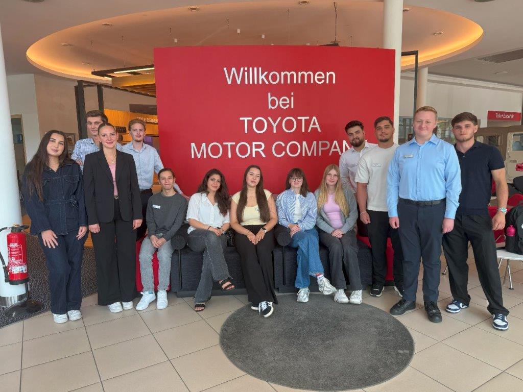Motor Company: Auszubildende 2025