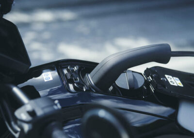Honda WN7 - Laden
