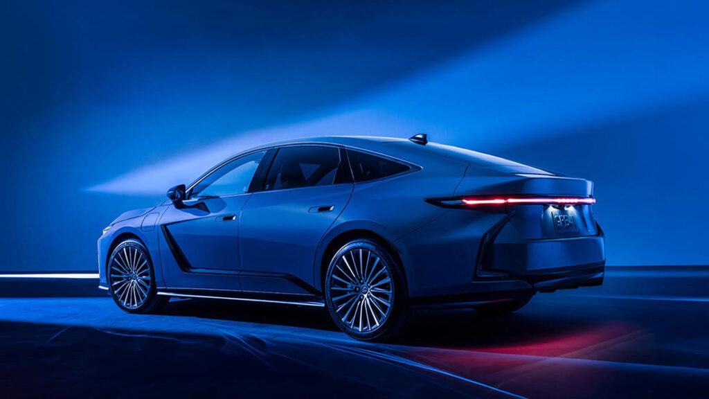 Lexus ES